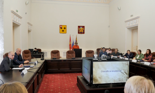 В администрации Троицка обсудили деятельность муниципального архива